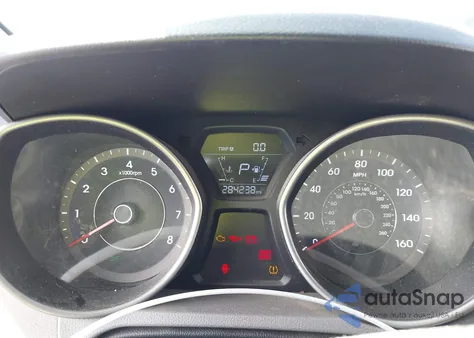 2016 Hyundai Elantra Se z USA, uszkodzony, nr VIN 5NPDH4AE2GH710221